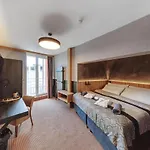 Atrium - Family Friendly 4* Vysoke Tatry