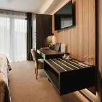 Hotel Atrium - Family Friendly 4*