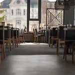 Atrium - Family Friendly Hotel