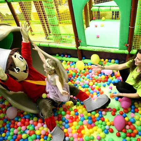 Atrium - Family Friendly Szálloda