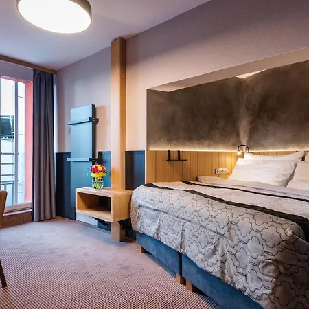 Atrium - Family Friendly Hotel