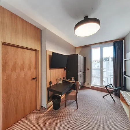 Atrium - Family Friendly Hotel