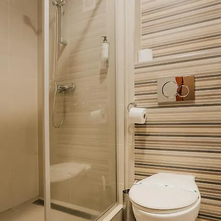 Atrium - Family Friendly Hotel