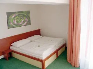 Atrium - Family Friendly Hotel
