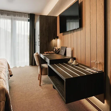 Hotel Atrium - Family Friendly 4*