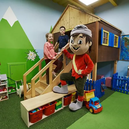 Hotel Atrium - Family Friendly Vysoke Tatry