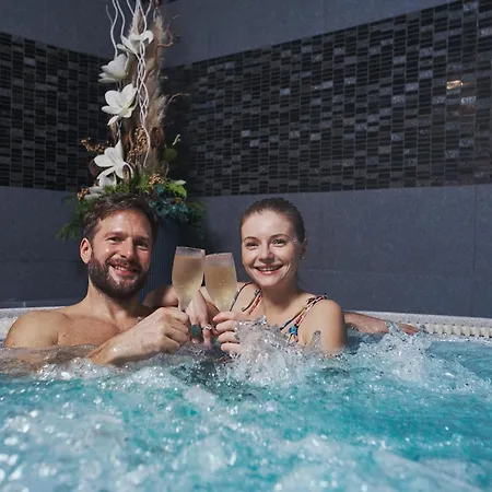 Hotel Atrium - Family Friendly