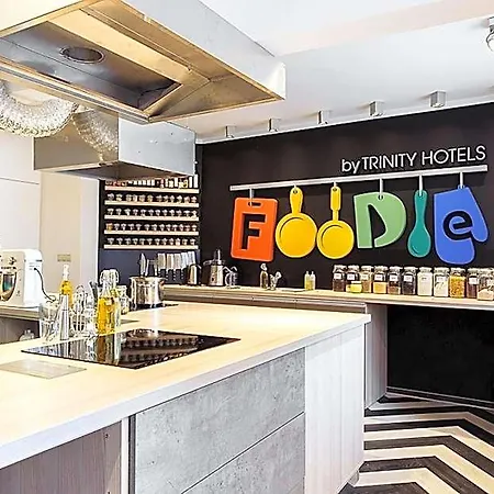Hotel Atrium - Family Friendly
