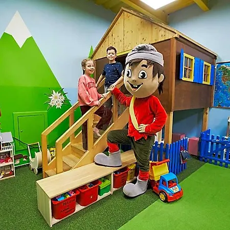 Atrium - Family Friendly 4* Високе-Татри