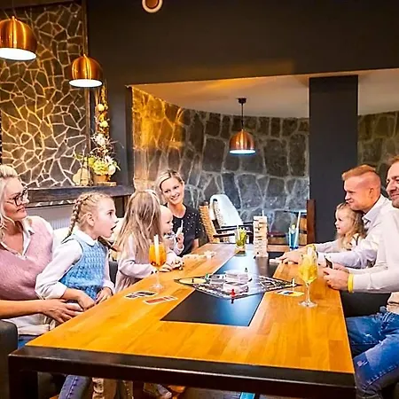Atrium - Family Friendly Hotel Vysoke Tatry