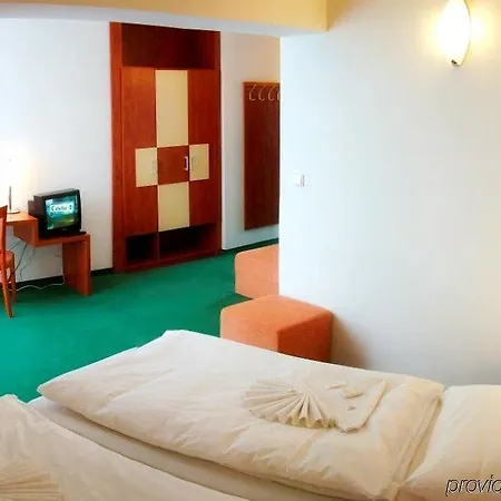 Atrium - Family Friendly