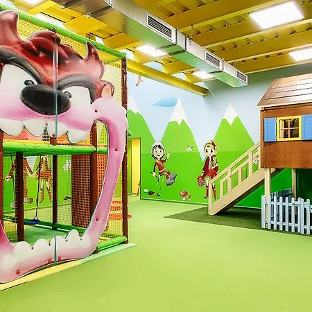 Atrium - Family Friendly Високе-Татри
