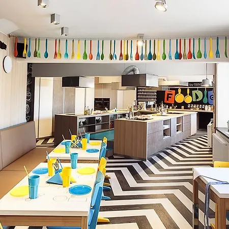 Atrium - Family Friendly Отель Високе-Татри