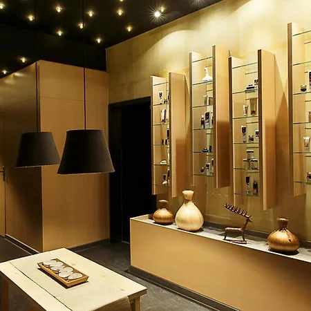 Atrium - Family Friendly Hotel