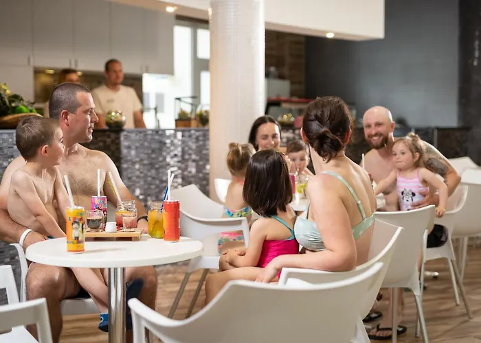 Atrium - Family Friendly 4* Vysoke Tatry