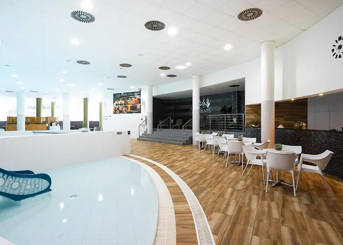 Hotel Atrium - Family Friendly 4*