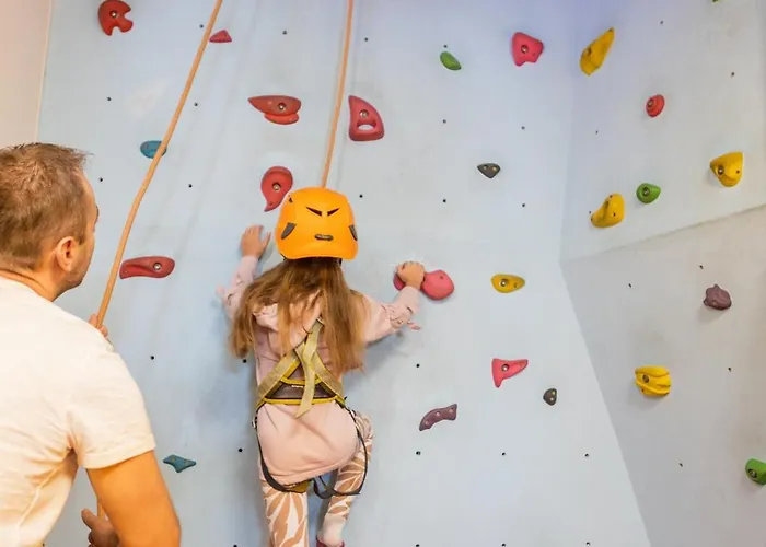 Atrium - Family Friendly 4*