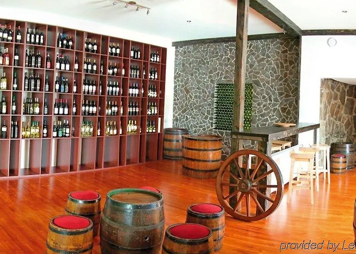 Atrium - Family Friendly Hotel