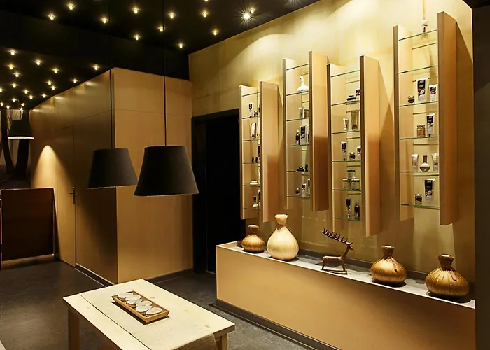 Atrium - Family Friendly Hotel