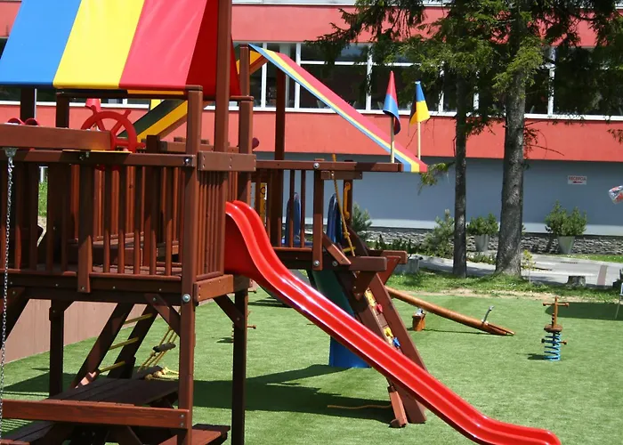 Hotel Atrium - Family Friendly 4*